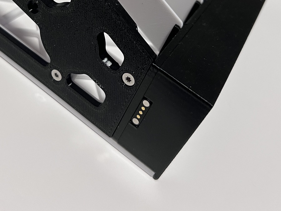 Magnetic electrical contacts